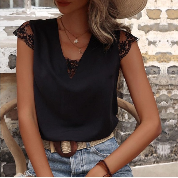 Black Lace Tunic Top - Picture 2 of 7